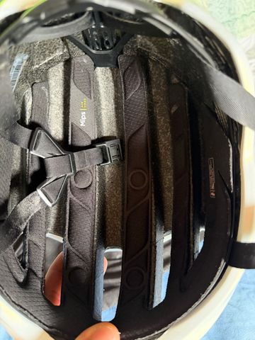 Used Scott Casco Helmet 2025 bike — image 8 of 9