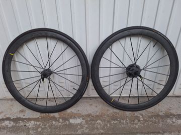 Used Mavic Cosmic Ultimate 2021 bike — image 2 of 8