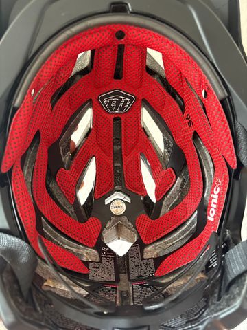 Brugt Troy Lee Designs A3 MIPS Helmet 2025 bike — billede 2 af 3