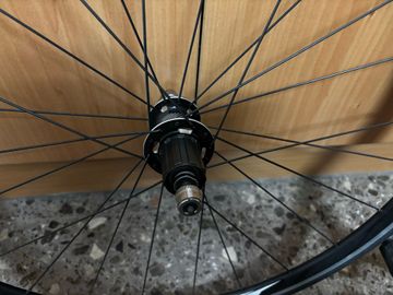 Used Bkool Rodillo bike — image 5 of 7