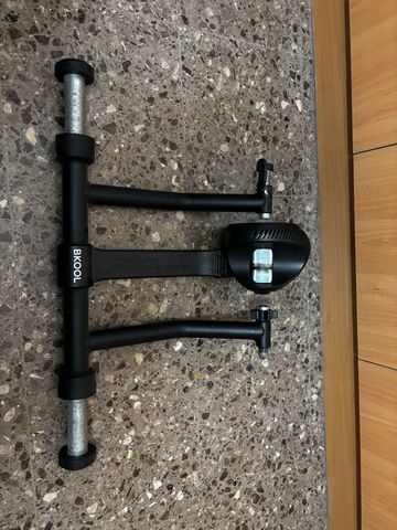 Used Bkool Rodillo bike — image 3 of 7