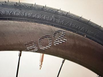 Used Zipp 302 Disc 2021 bike — image 1 of 4