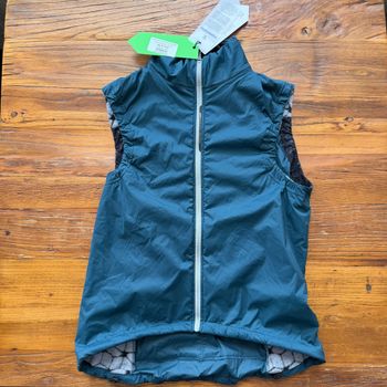 Tweedehands Q36.5 Adventure Woman Insulation Vest M// NEW!! 50% OFF!! 2026 Cycling Clothing