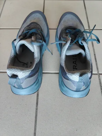 Used New Balance Hierro V9 bike — image 4 of 9