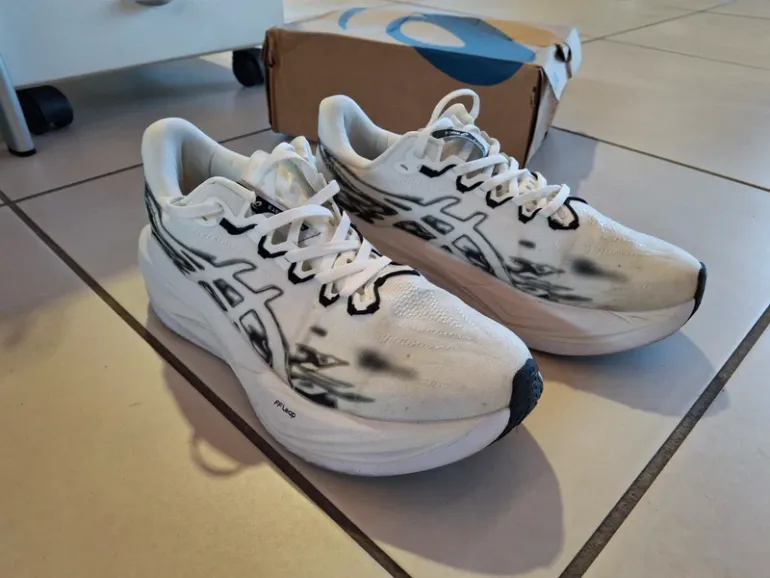 Used Asics Superblast 3 bike — image 3 of 9