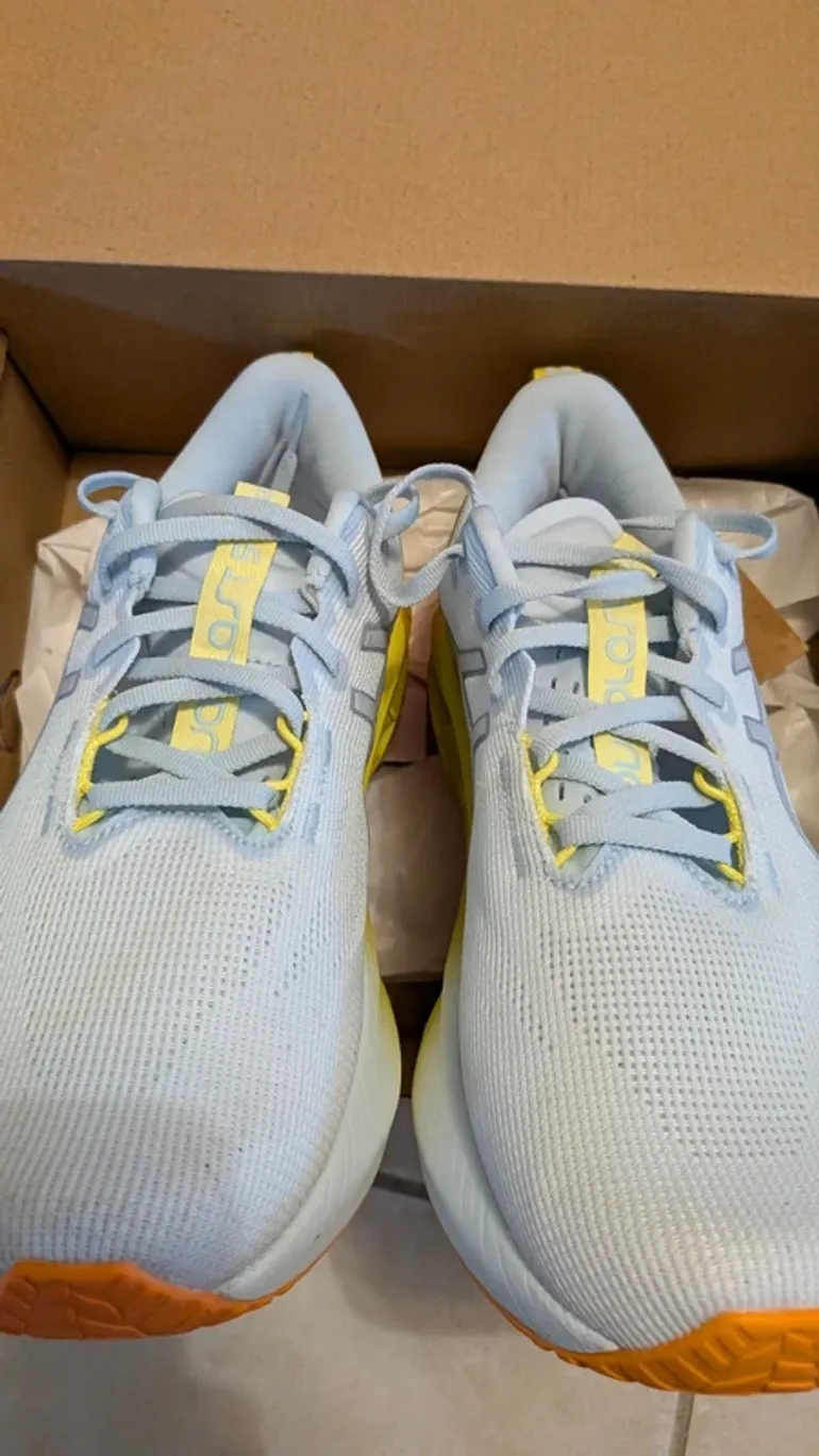 Used Asics Novablast 5 bike — image 4 of 7