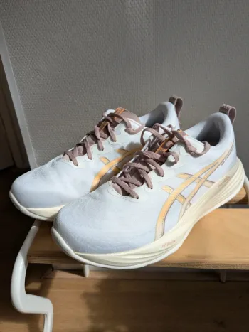 Gebrauchtes Asics Gel Cumulus 27 Running Shoes