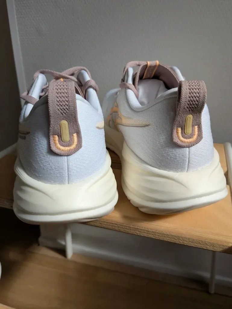 Käytetty Asics Gel Cumulus 27 bike — kuva 3 / 7