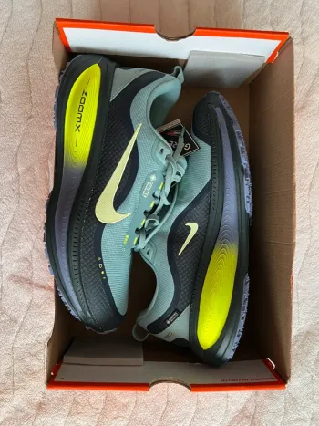 Tweedehands Nike Vomero 18 GTX Running Shoes