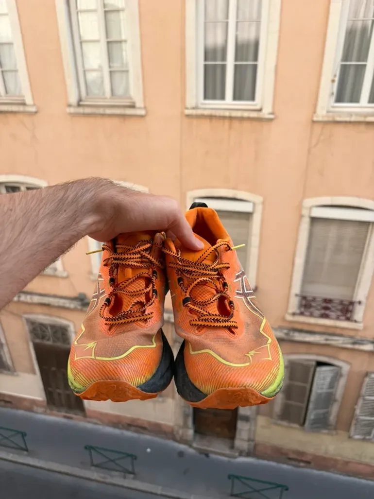 Gebrauchtes Asics Fujispeed bike — Bild 2 von 6