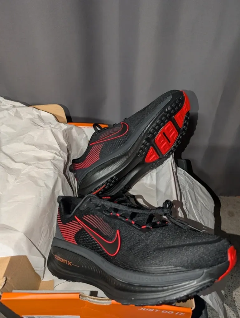 Käytetty Nike Vomero 18 bike — kuva 3 / 5