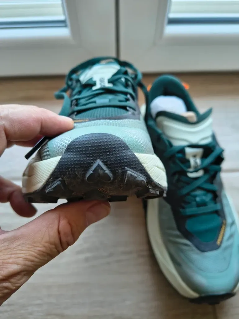 Used Hoka Speedgoat 7 bike — image 8 of 9