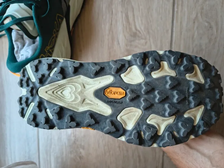 Used Hoka Speedgoat 7 bike — image 6 of 9