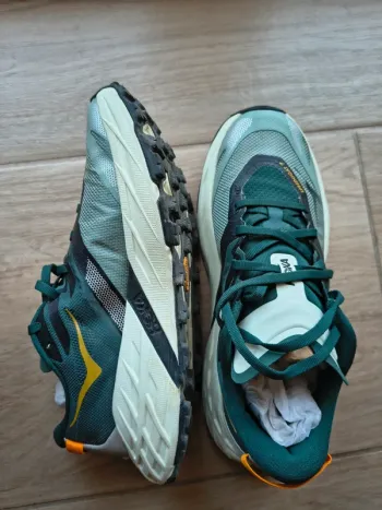 Used Hoka Speedgoat 7 bike — image 2 of 9