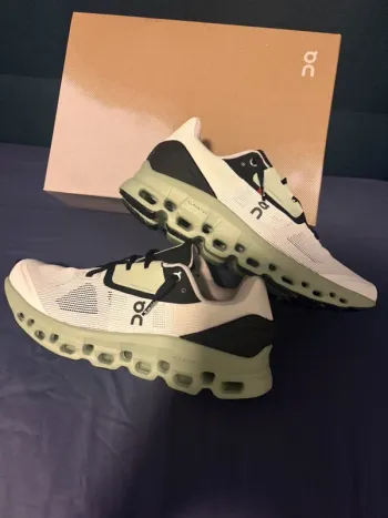 Tweedehands On Running Cloud Running Shoes