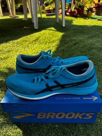 Used Asics Metaracer bike — image 2 of 4