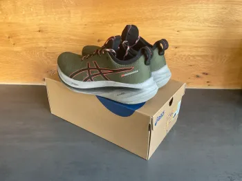 Używany Asics Gel-Nimbus 26 TR bike — zdjęcie 2 z 2