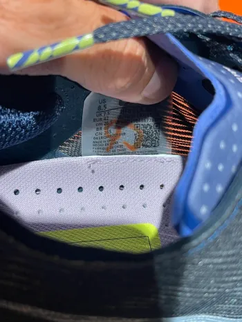 Used White Zoom X Vaporfly Next % 4 bike — image 8 of 9