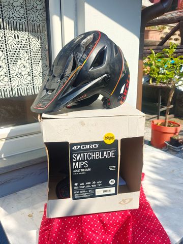 Used Giro Switchblade MIPS Helmet 2024 bike — image 4 of 5