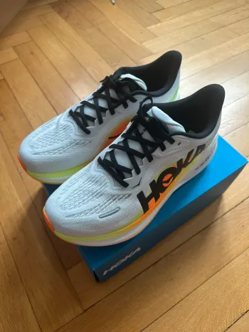 Hoka Clifton 11 bike usato — immagine 6 di 10