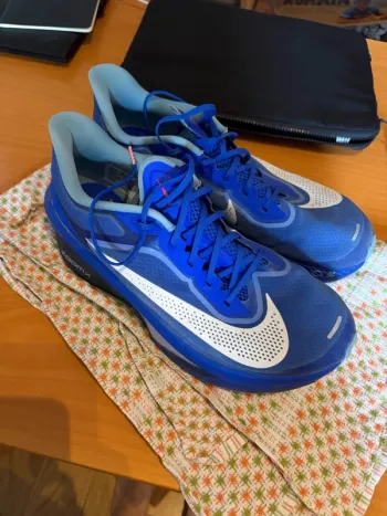 Nike Zoom Fly Running Shoes usato