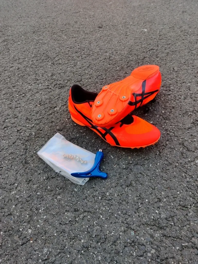 Used Hyper Asics MD 7 bike — image 8 of 16