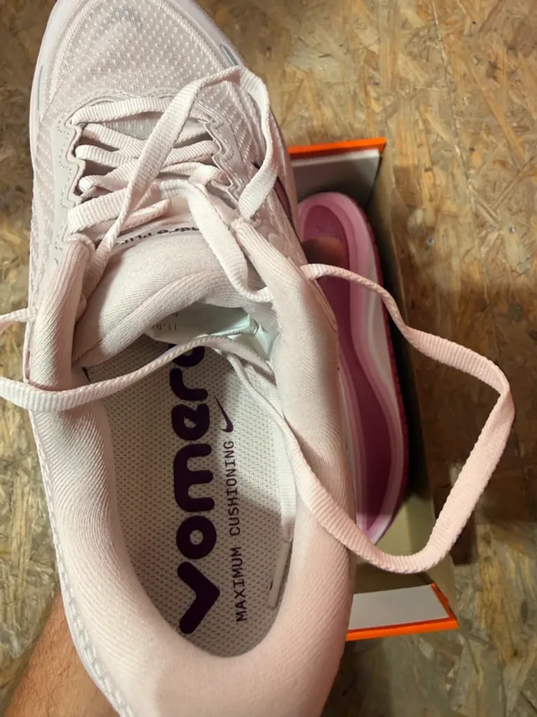 Used Nike Vomero Plus bike — image 7 of 9
