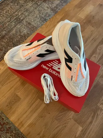 Used New Balance FuelCell Rebel v4 Running Shoes