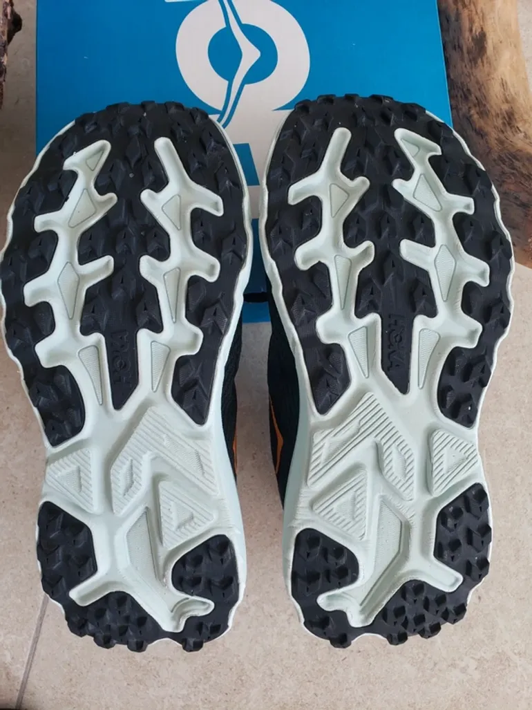 Used Hoka Challenger 8 bike — image 7 of 15