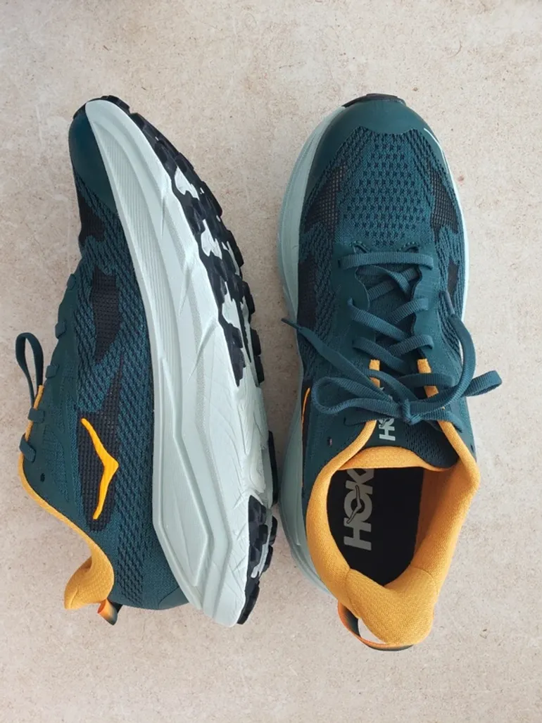 Used Hoka Challenger 8 bike — image 13 of 15