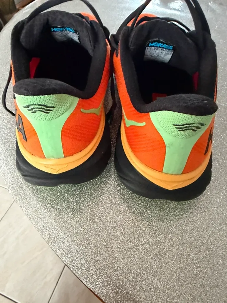Used Hoka shoes bike — image 4 of 7