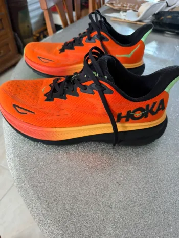Used Hoka shoes bike — image 2 of 7