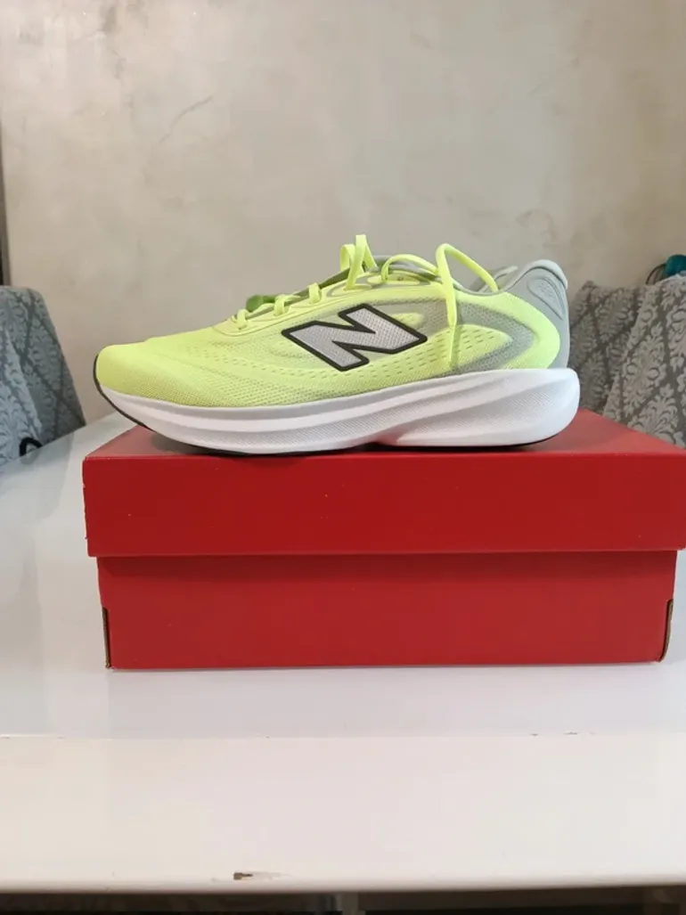 Used New Balance shoes bike — image 3 of 3