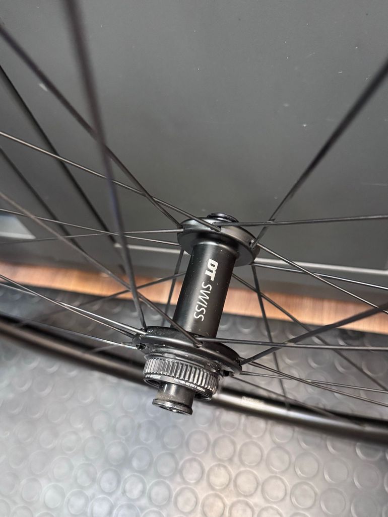 Brugt Dt Swiss Wheels 2023 bike — billede 9 af 10