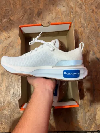 Used Nike ZoomX Invincible Run Fk 3 bike — image 4 of 8