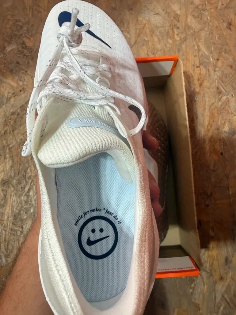 Used Nike ZoomX Invincible Run Fk 3 bike — image 7 of 8