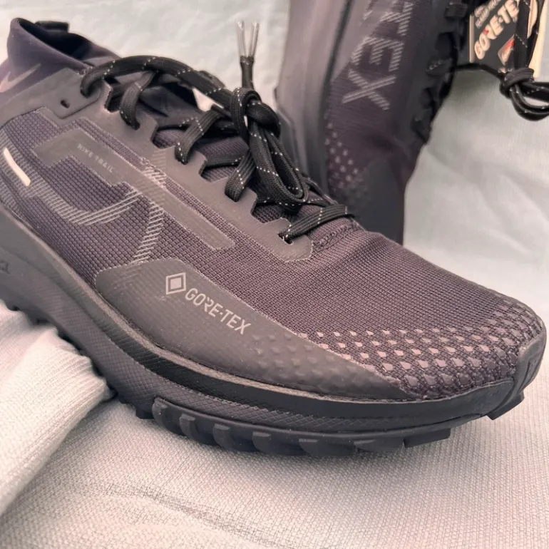 Used Descente React Pegasus Trail 4 GTX V2 bike — image 3 of 15