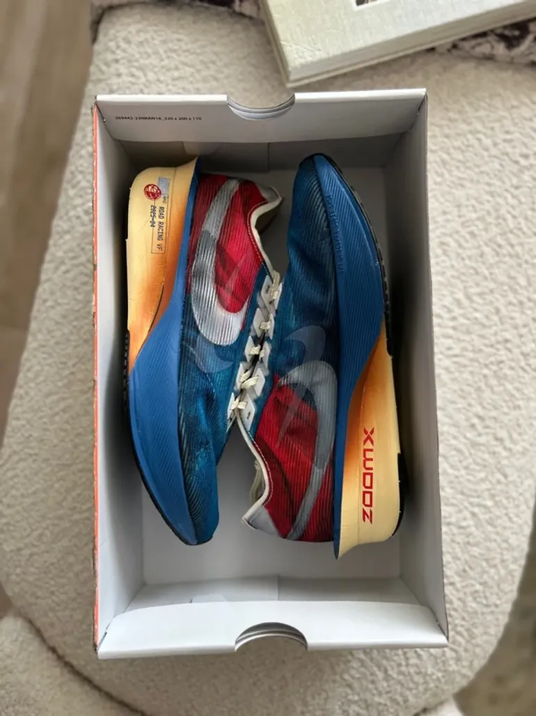 Used Nike ZoomX Vaporfly Next% 4 bike — image 6 of 7