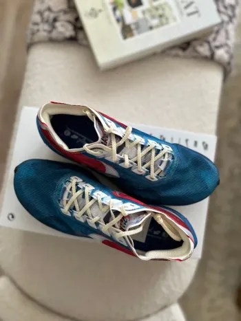 Used Nike ZoomX Vaporfly Next% 4 bike — image 2 of 7