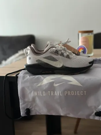 Used Pegasus Trail 5 Running Shoes