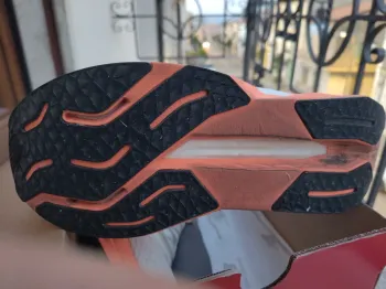Used New Balance Propel V5 Running Shoes