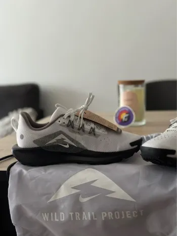 Used Pegasus Trail 5 Running Shoes