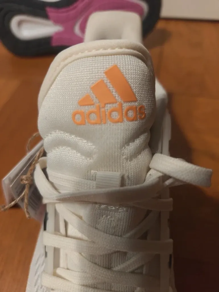 Used Adidas EQ21 Run bike — image 9 of 10