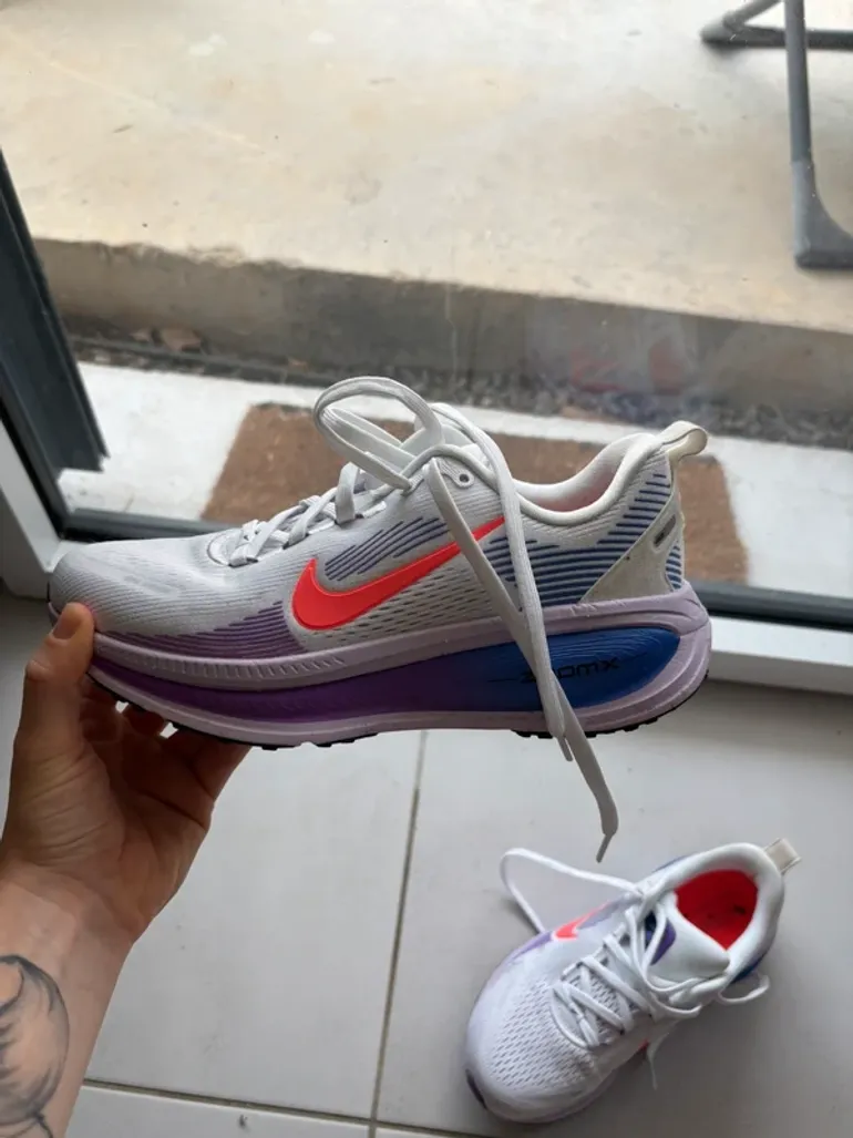 Used Nike Vomero 18 bike — image 2 of 4