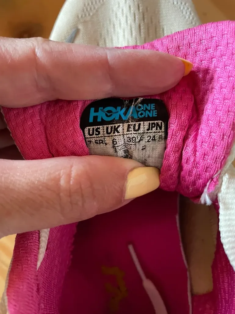 Used Hoka Running Shoes bike — image 4 of 4