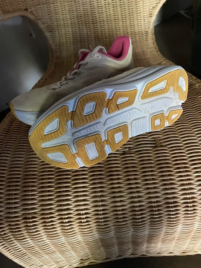 Used Hoka Running Shoes bike — image 3 of 4