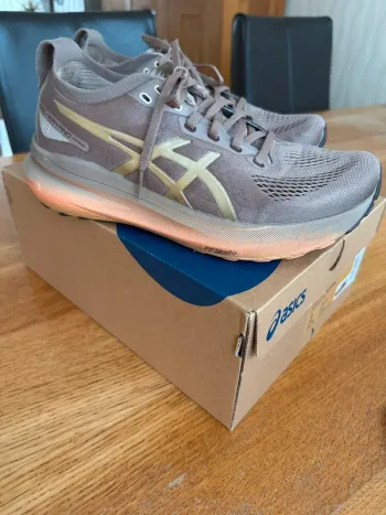 Tweedehands Asics Gel Kayano 31 Luxe Running Shoes