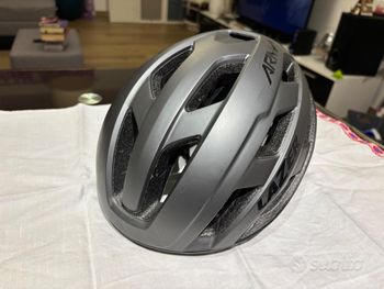 Used Lazer Strada Kineticore 2025 bike — image 3 of 4