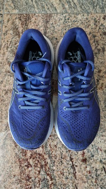 Used Asics Gel-Kayano 29 Running Shoes