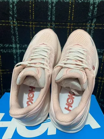 Tweedehands Hoka Laufschuhe Größe 39 bike — afbeelding 4 van 9